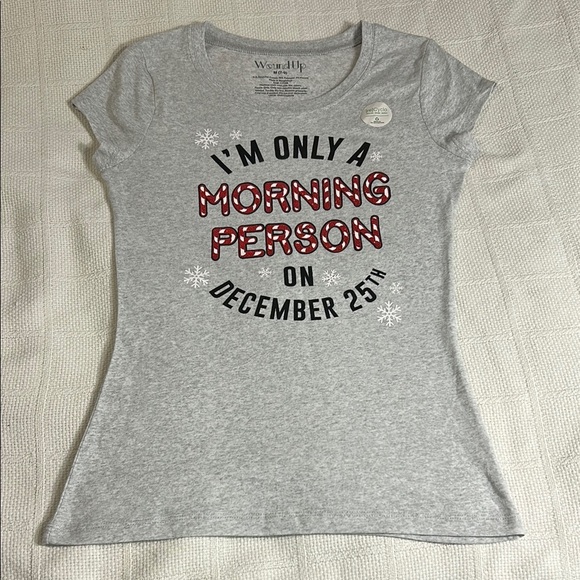 Wound Up Gray Short Sleeve Tee with Red and Black Print - Picture 1 of 4